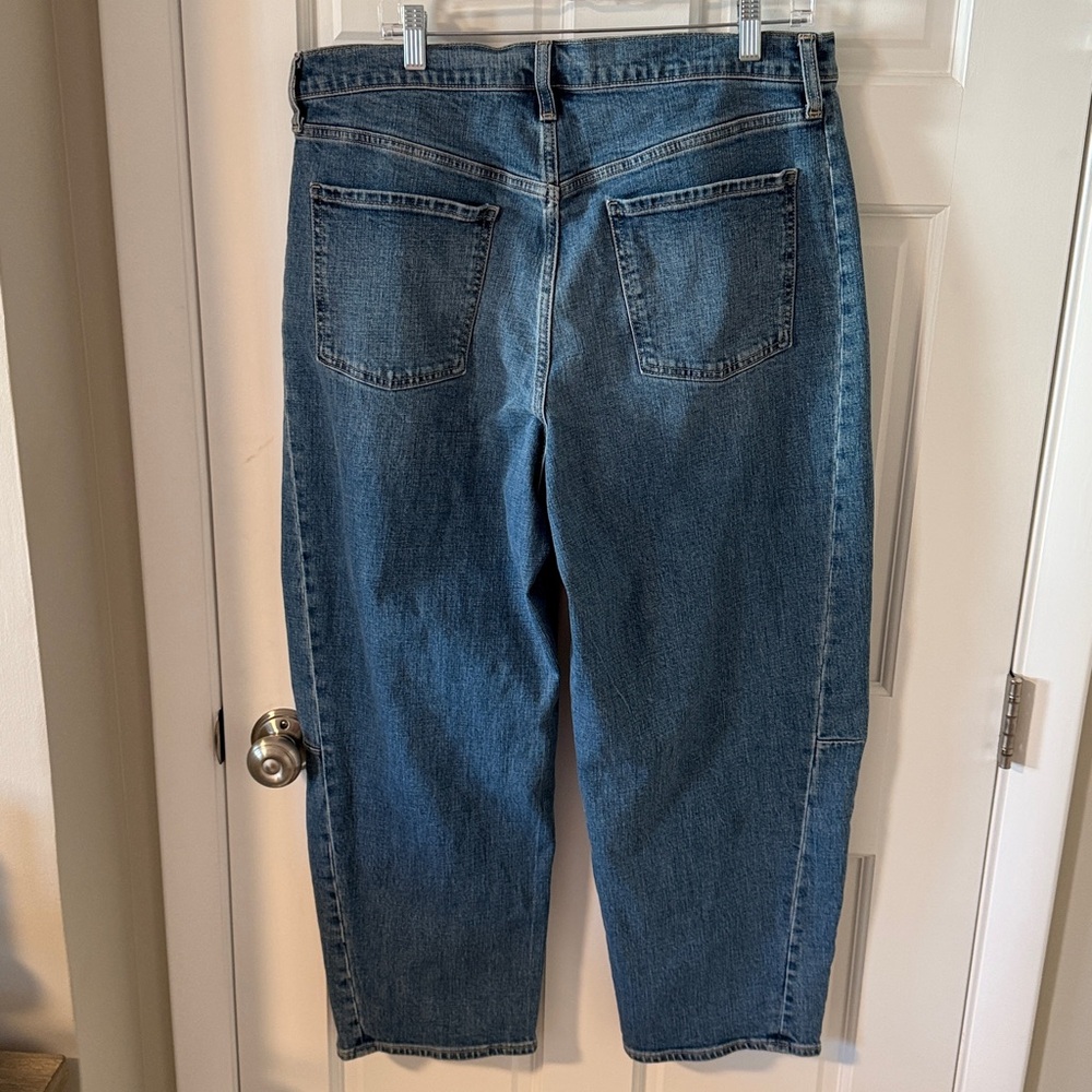 Old Navy Women's High Rise Barrel Leg Ankle Jeans Size 16 NEW - Picture 7 of 8